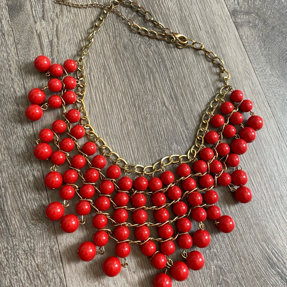 ❤️💥Chunky Red Necklace❤️💥 - Picture 2 of 2